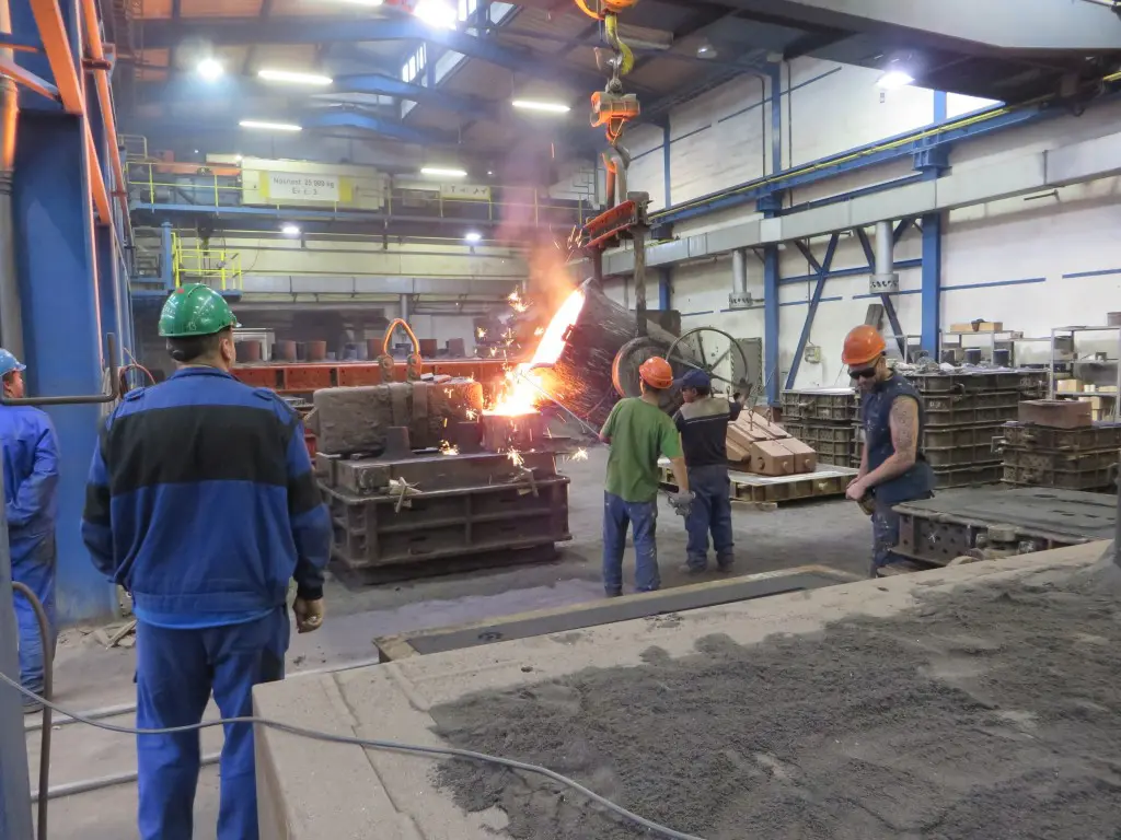 Foto’s en video ijzergieterij Metalurgie Rumburk in Tsjechië featured image