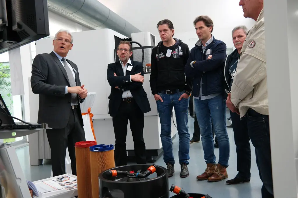 Tijdens een rondleiding door het democentrum bij GFMS in Losone werden bezoekers langs alle facetten binnen de Zwitserse onderneming geleid (foto: GFMS)