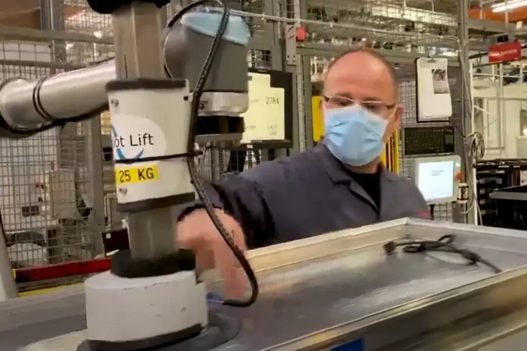 ‘Gespierde’ cobot voor meer hefvermogen featured image