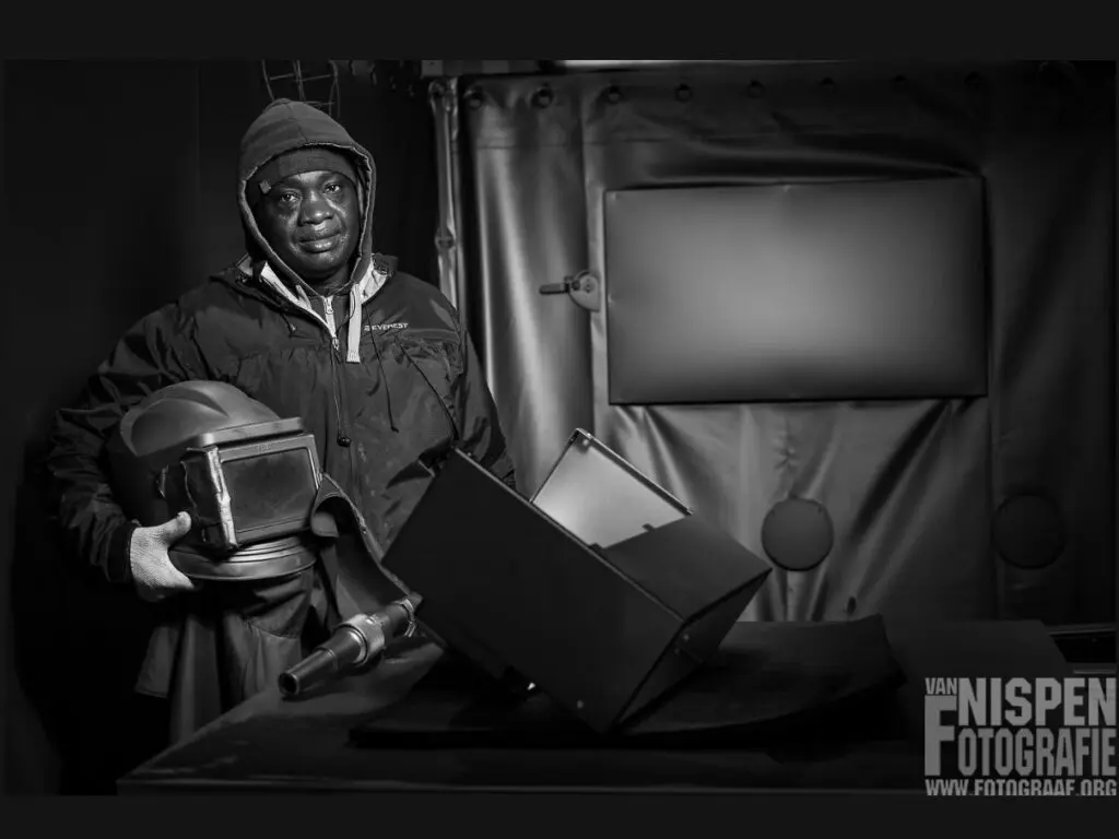fotoserie metal worker - roderik van nispen