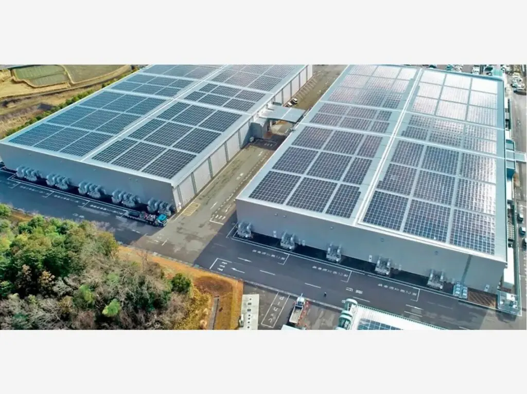 Eerste serie zonnepanelen op Iga Campus van DMG Mori.