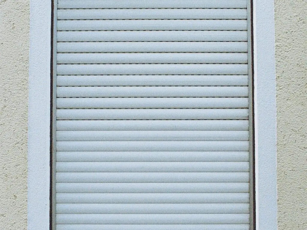 Aluminium rolluiken voor commerciële toepassingen: efficiëntie en beveiliging featured image