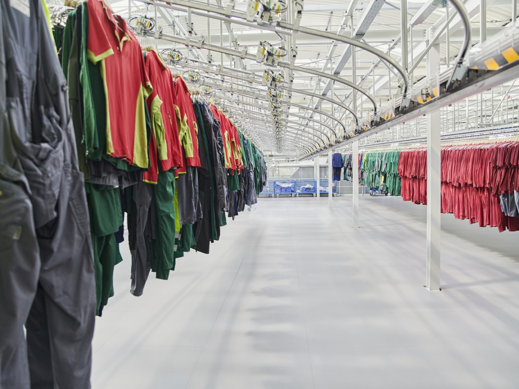 Mewa Textiel Service heeft een MyWema-portaal, waar klanten hun ordergegevens voor werkkleding en poetsdoeken continu kunnen bekijken, controleren en wijzigen.