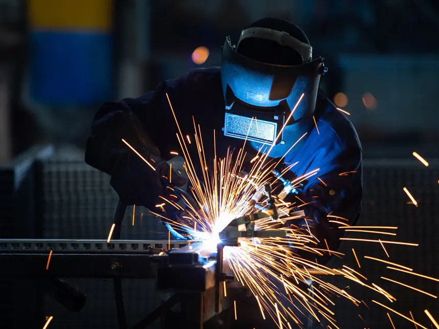 Lasrook veroorzaakt longkanker en UV-straling die vrijkomt bij lasprocessen veroorzaakt melanoom van het oog.
