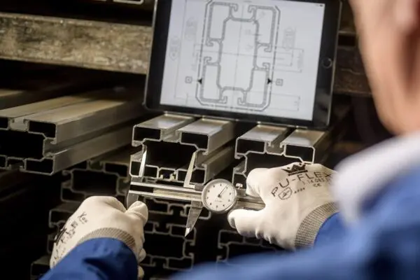 Aluminium extrusie-profielen bij Boal Extrusion.