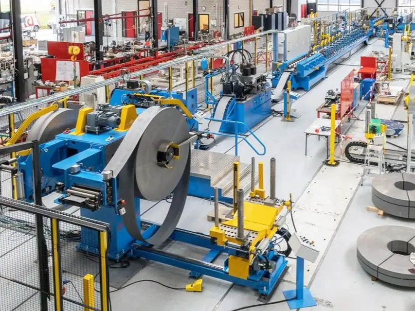 Profileerlijn voor een Belgische afnemer (foto: Dibalex).